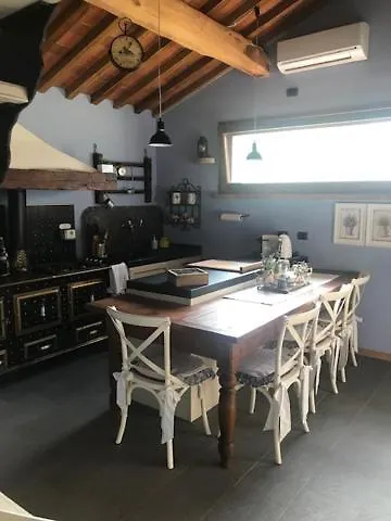 샬레 Podere La Vigna 카스타니에토카르두치